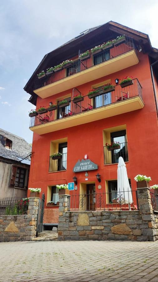 Hotel Saueth Tredos Exterior photo